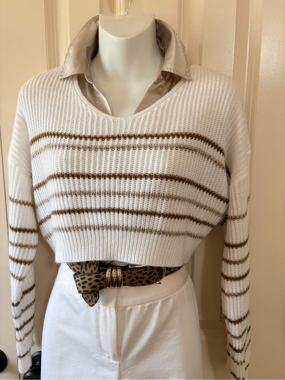 Cropped White Knit Sweater with Brown Stripes - Women's, size M